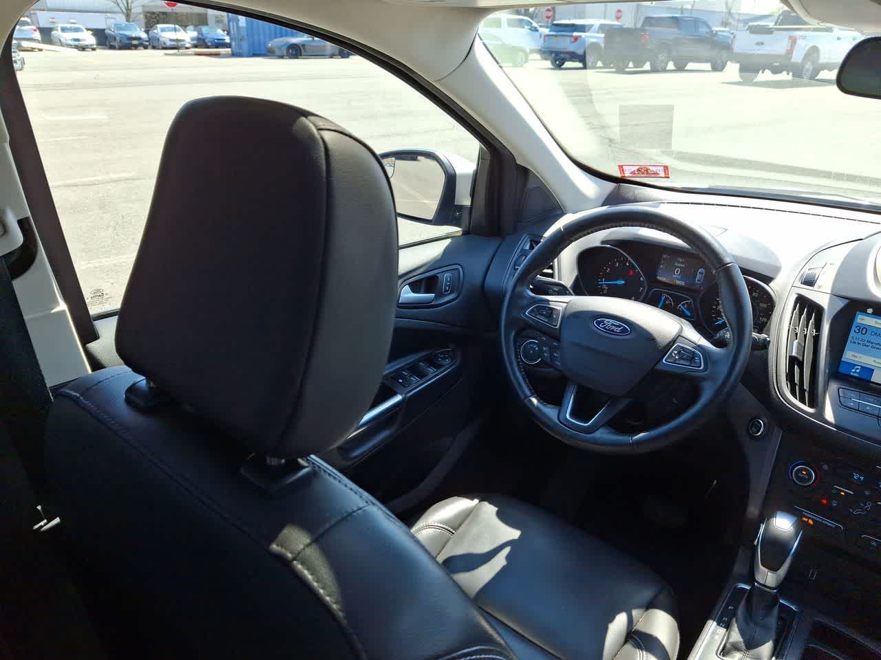 Thumbnail: 2019 Ford Escape - 15