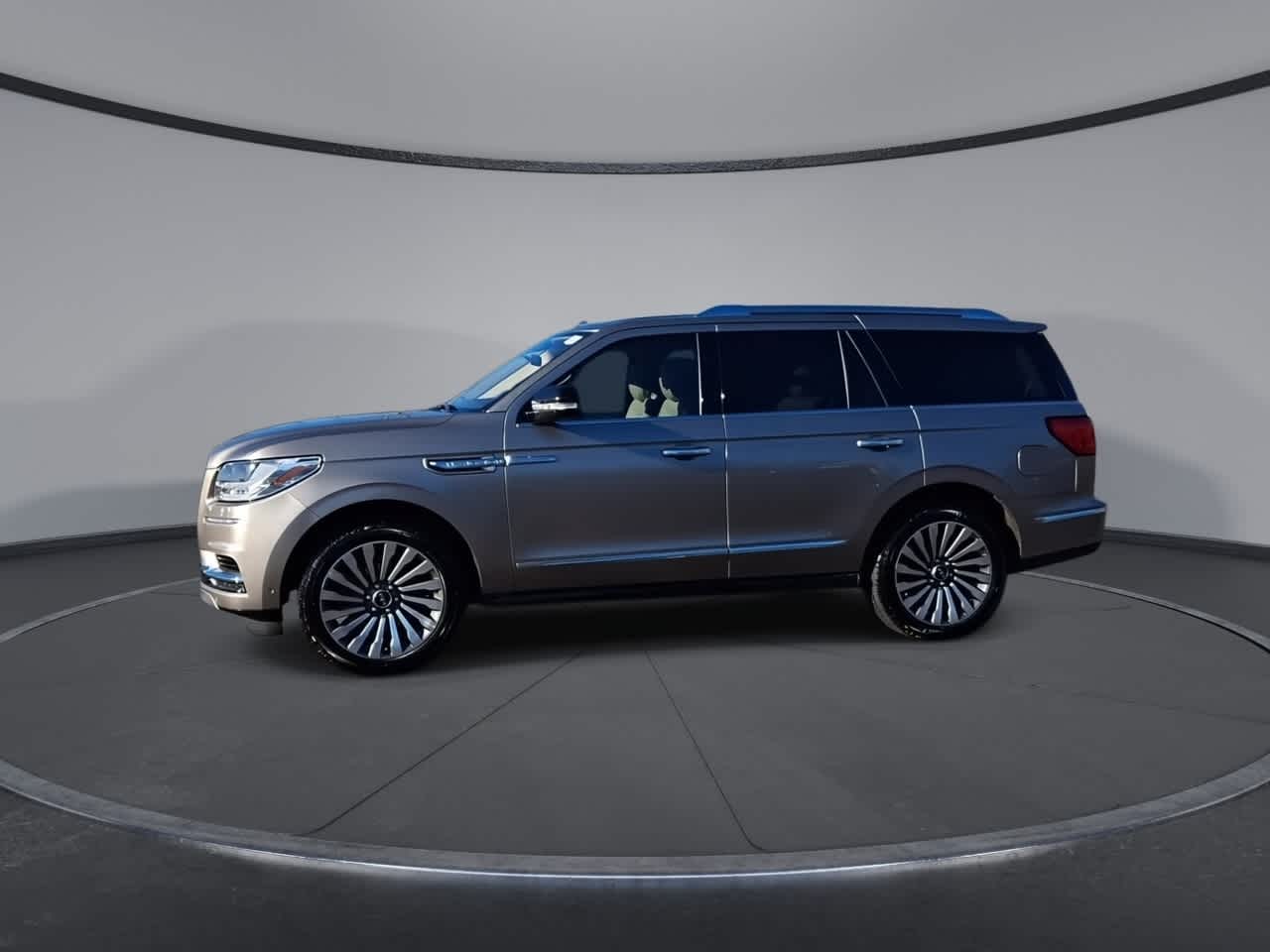 Thumbnail: 2019 Lincoln Navigator - 4