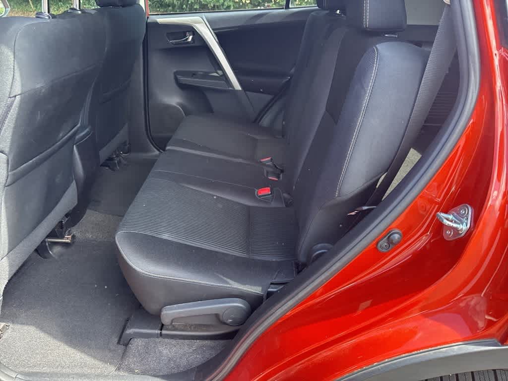 Thumbnail: 2015 Toyota RAV4 - 27