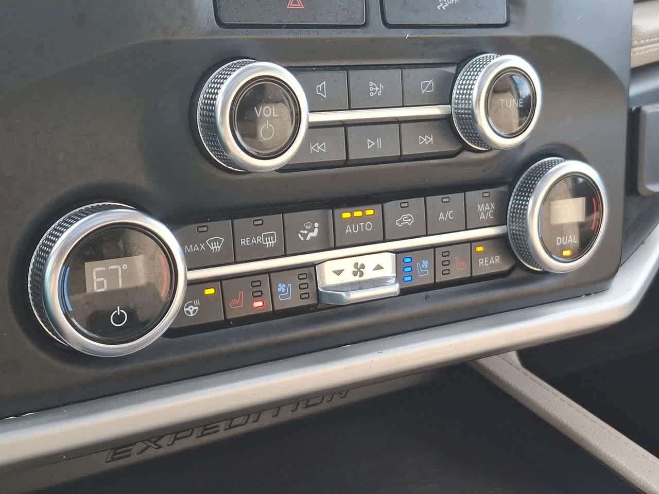 Thumbnail: 2023 Ford Expedition MAX - 25