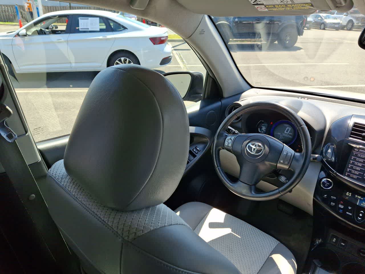 Thumbnail: 2012 Toyota RAV4 - 15