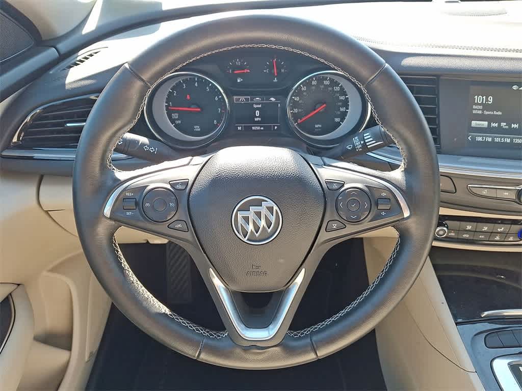 Thumbnail: 2018 Buick Regal - 22