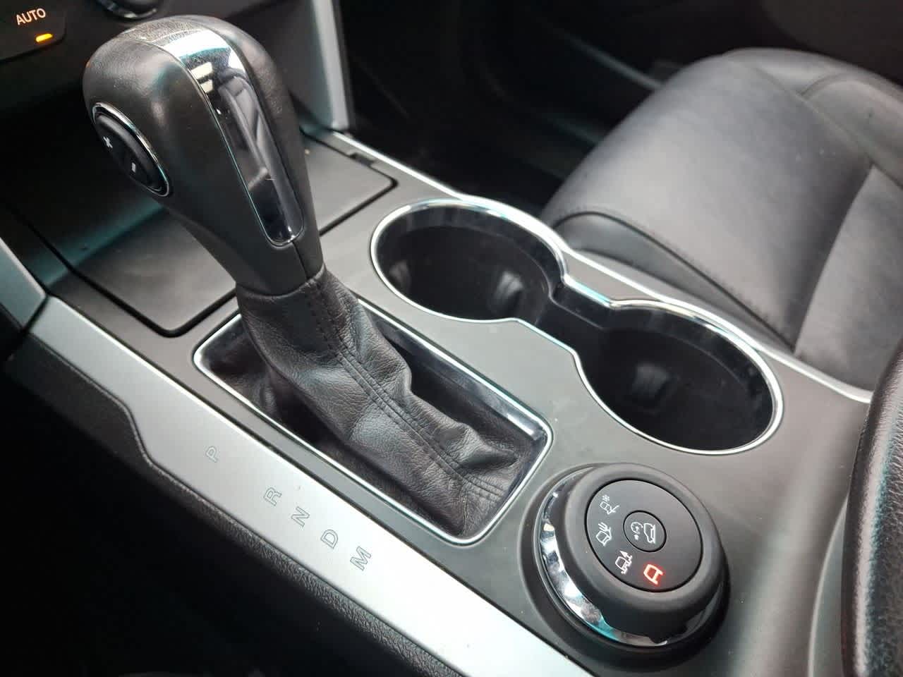 Thumbnail: 2015 Ford Explorer - 18