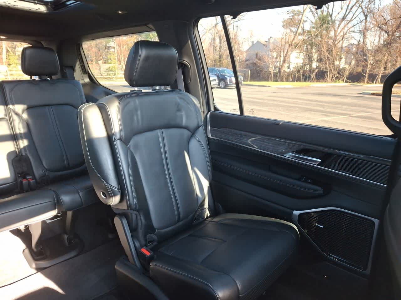 Thumbnail: 2022 Jeep Wagoneer - 14