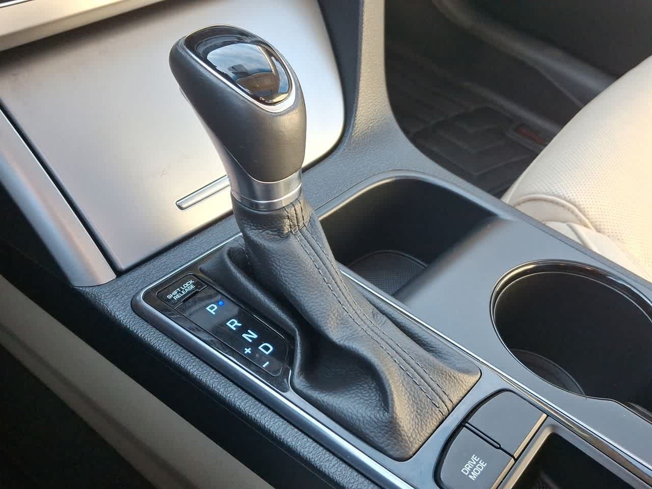 Thumbnail: 2017 Hyundai Sonata - 18