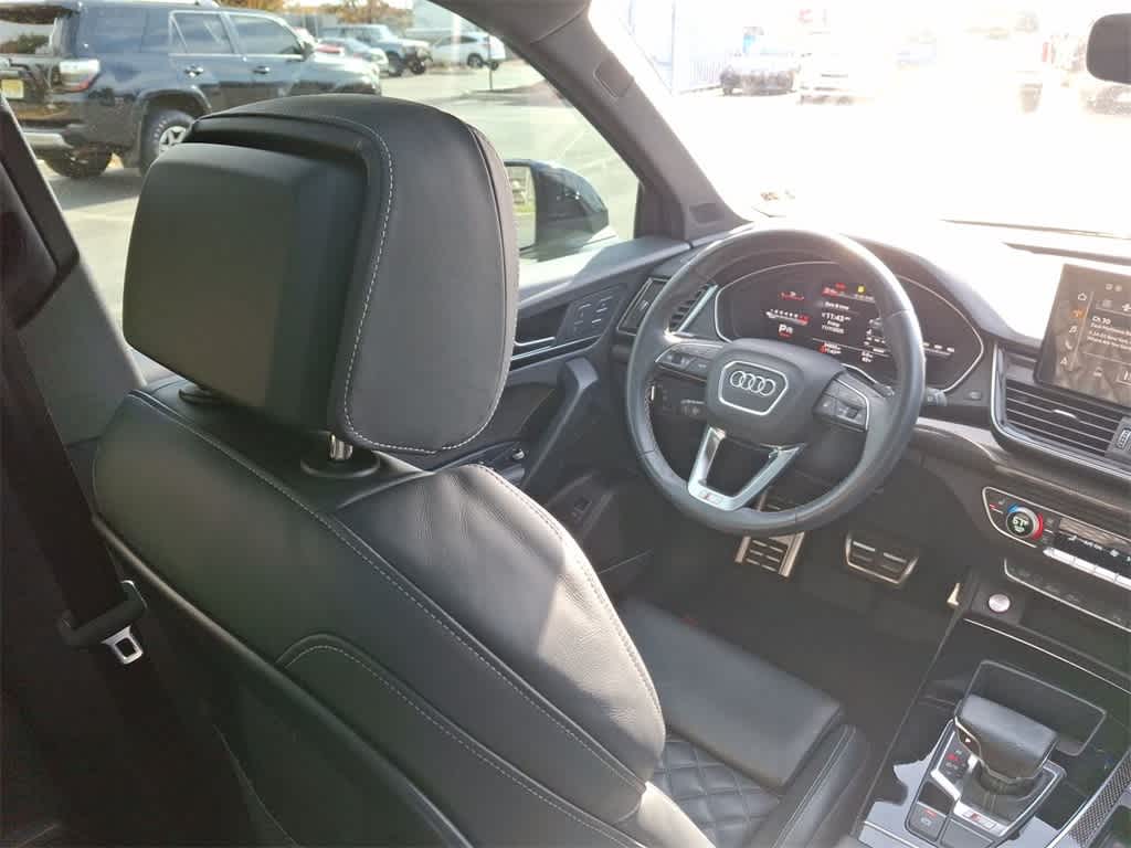 Thumbnail: 2023 Audi SQ5 - 15