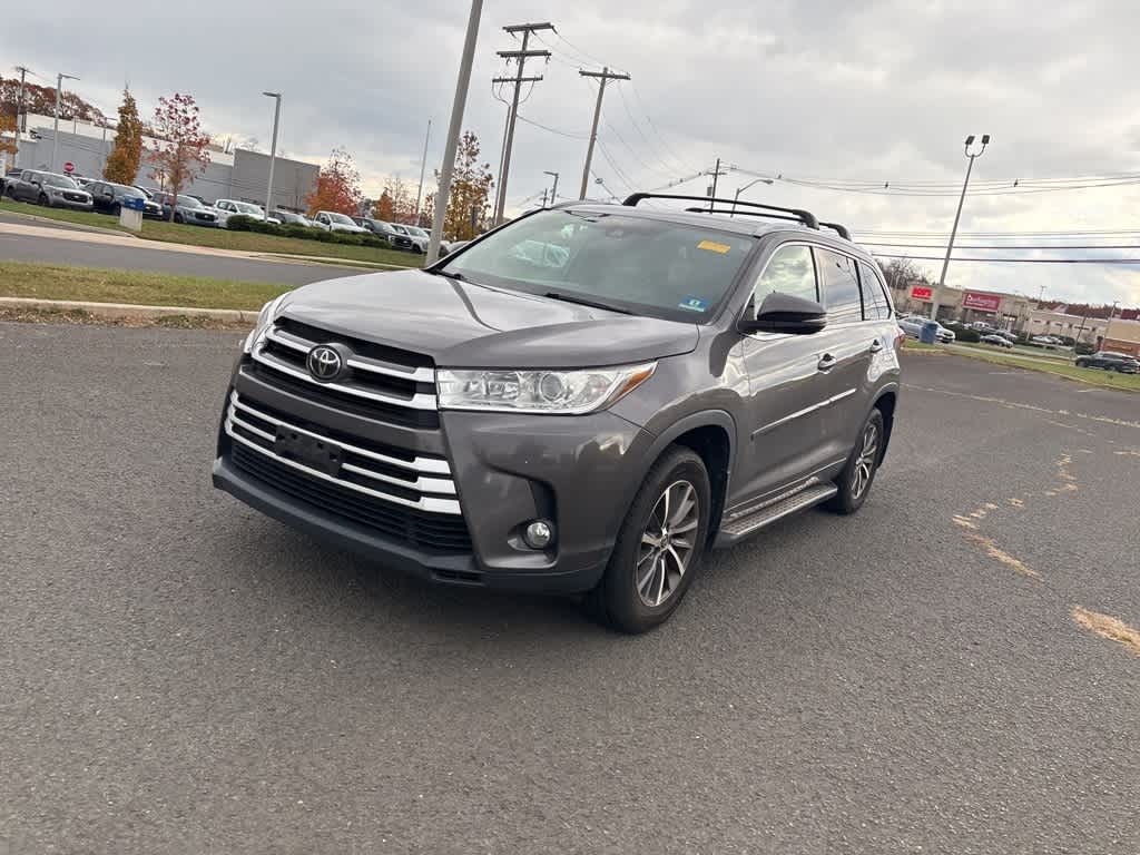 Thumbnail: 2018 Toyota Highlander - 2