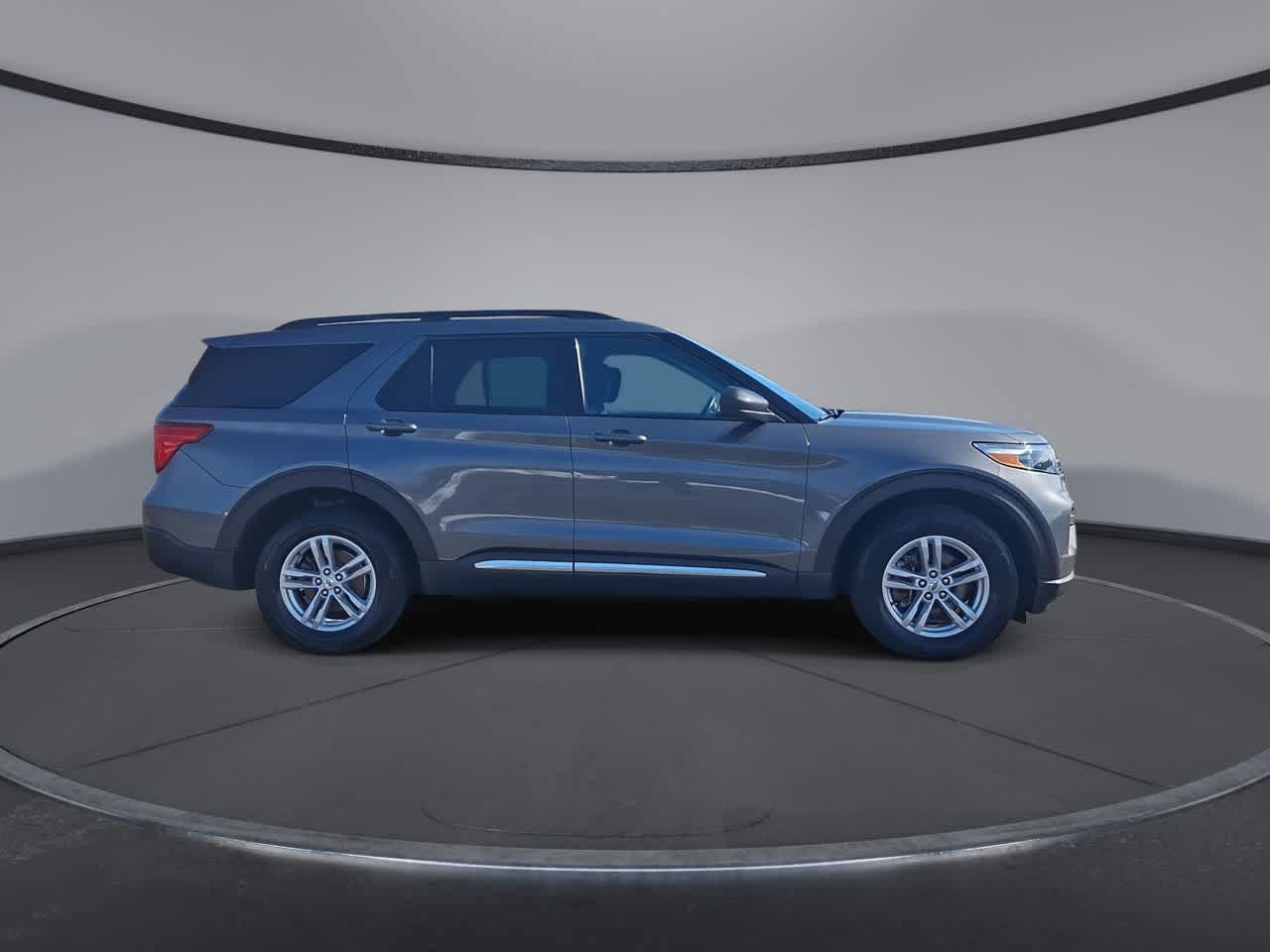 Thumbnail: 2023 Ford Explorer - 9