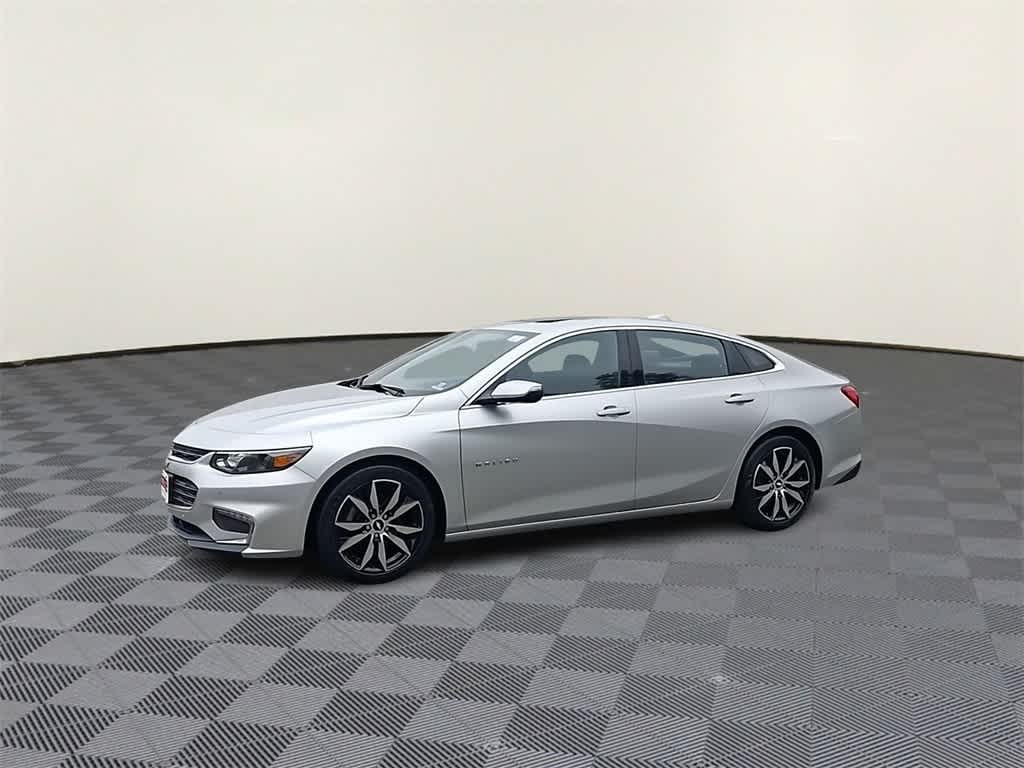 Thumbnail: 2017 Chevrolet Malibu - 4