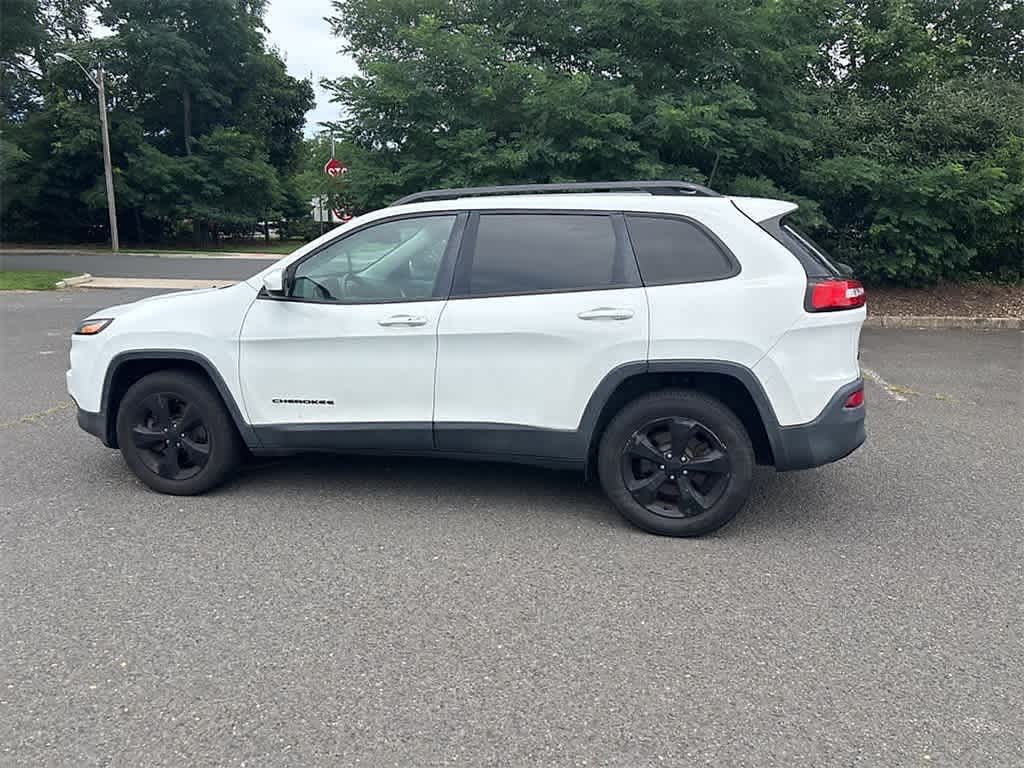 Thumbnail: 2016 Jeep Cherokee - 20