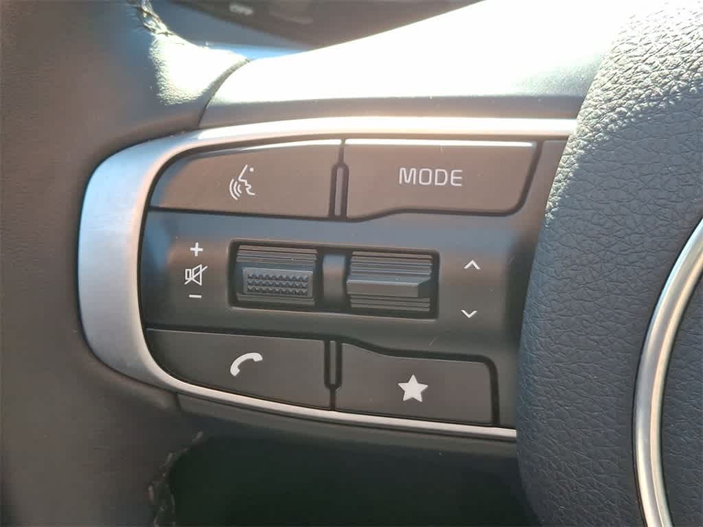 Thumbnail: 2025 Kia K5 - 23