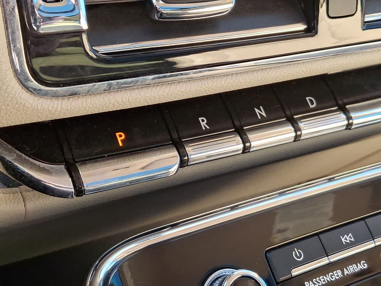 Thumbnail: 2019 Lincoln Navigator - 18