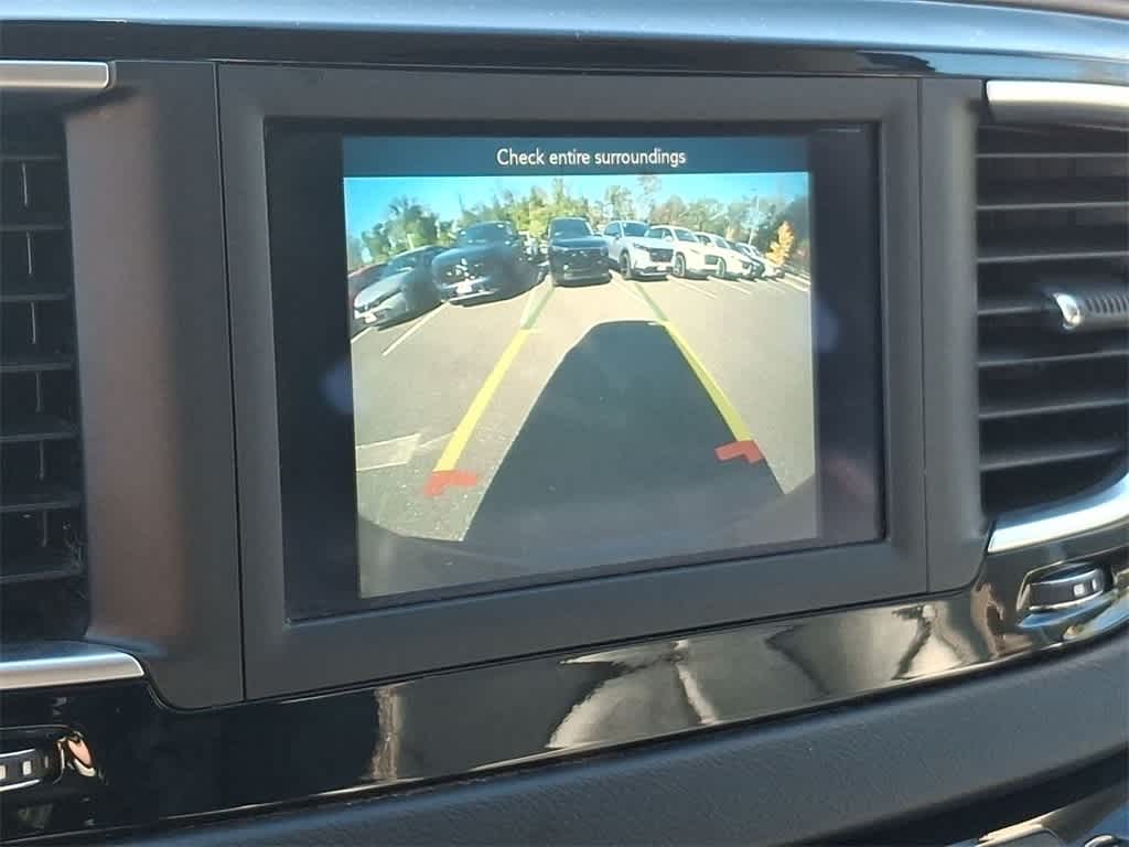 Thumbnail: 2019 Chrysler Pacifica - 21