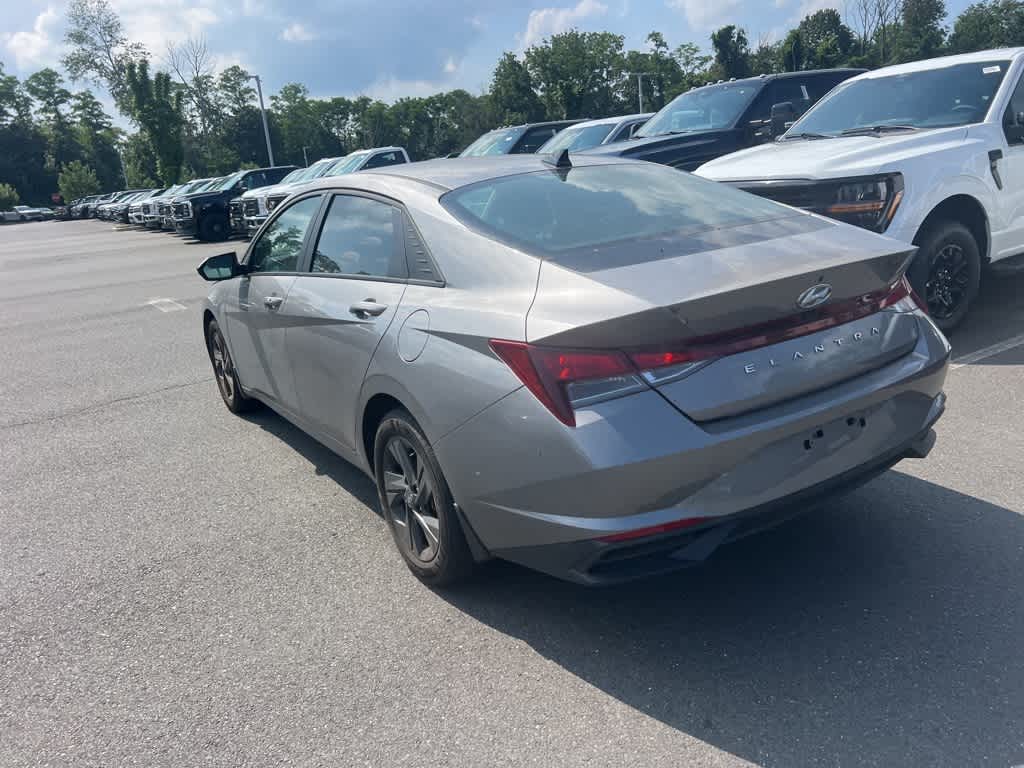 Thumbnail: 2023 Hyundai Elantra - 8