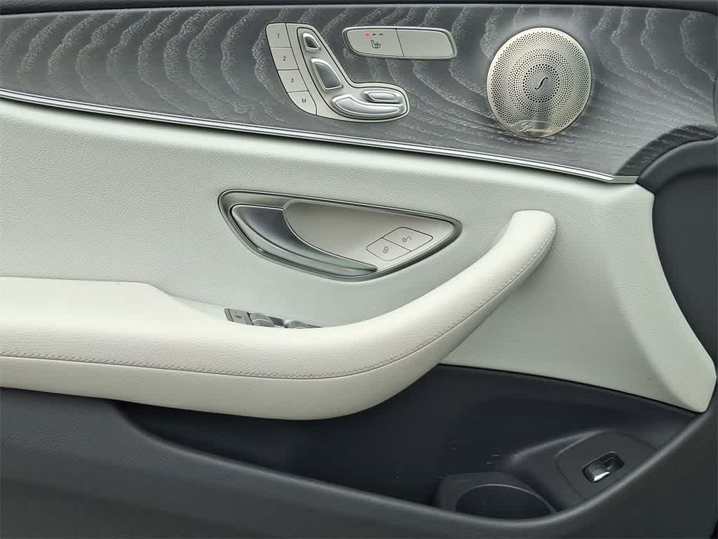 Thumbnail: 2022 Mercedes-Benz E-Class - 16