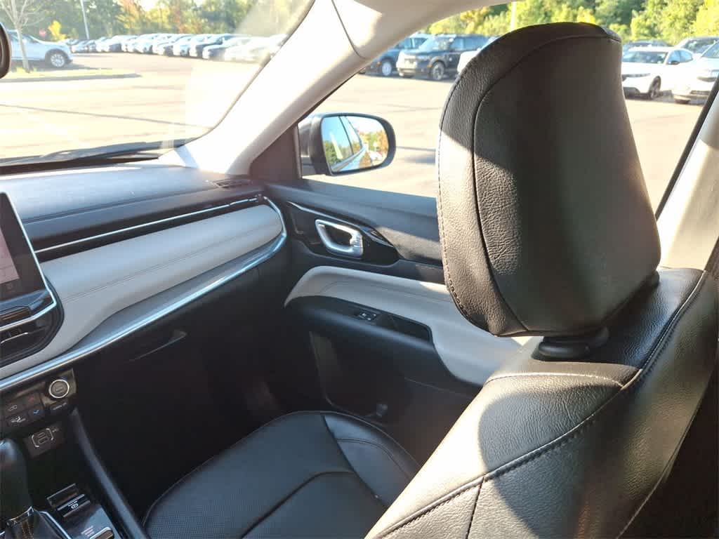 Thumbnail: 2022 Jeep Compass - 11