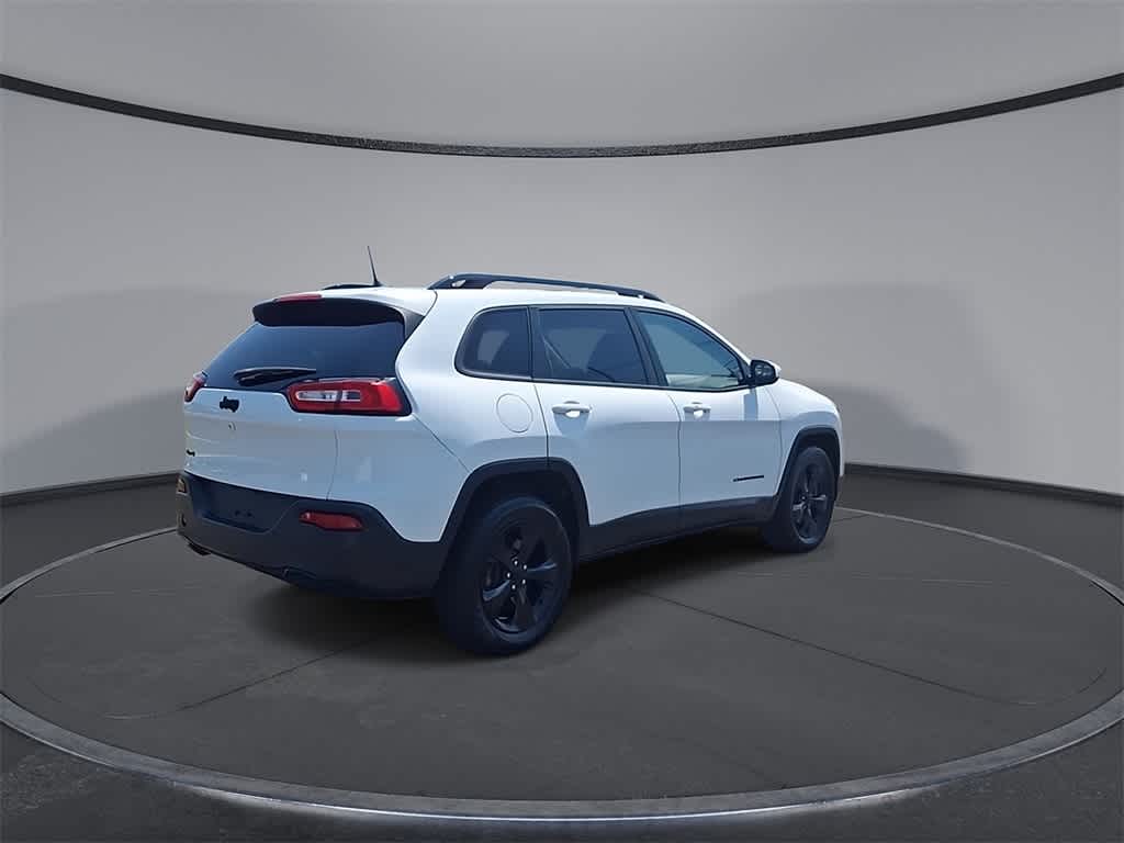 Thumbnail: 2016 Jeep Cherokee - 8