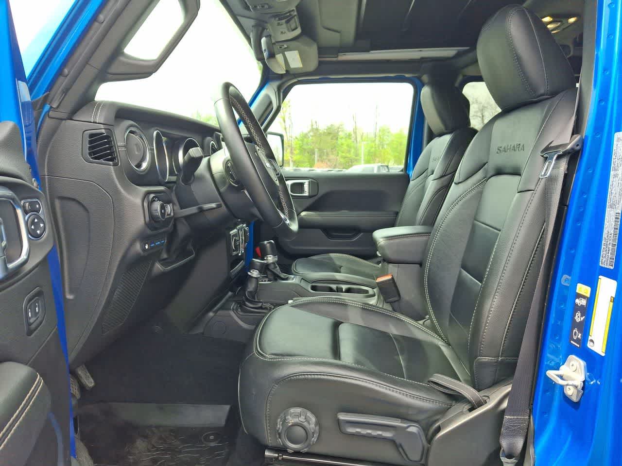 Thumbnail: 2022 Jeep Wrangler - 17