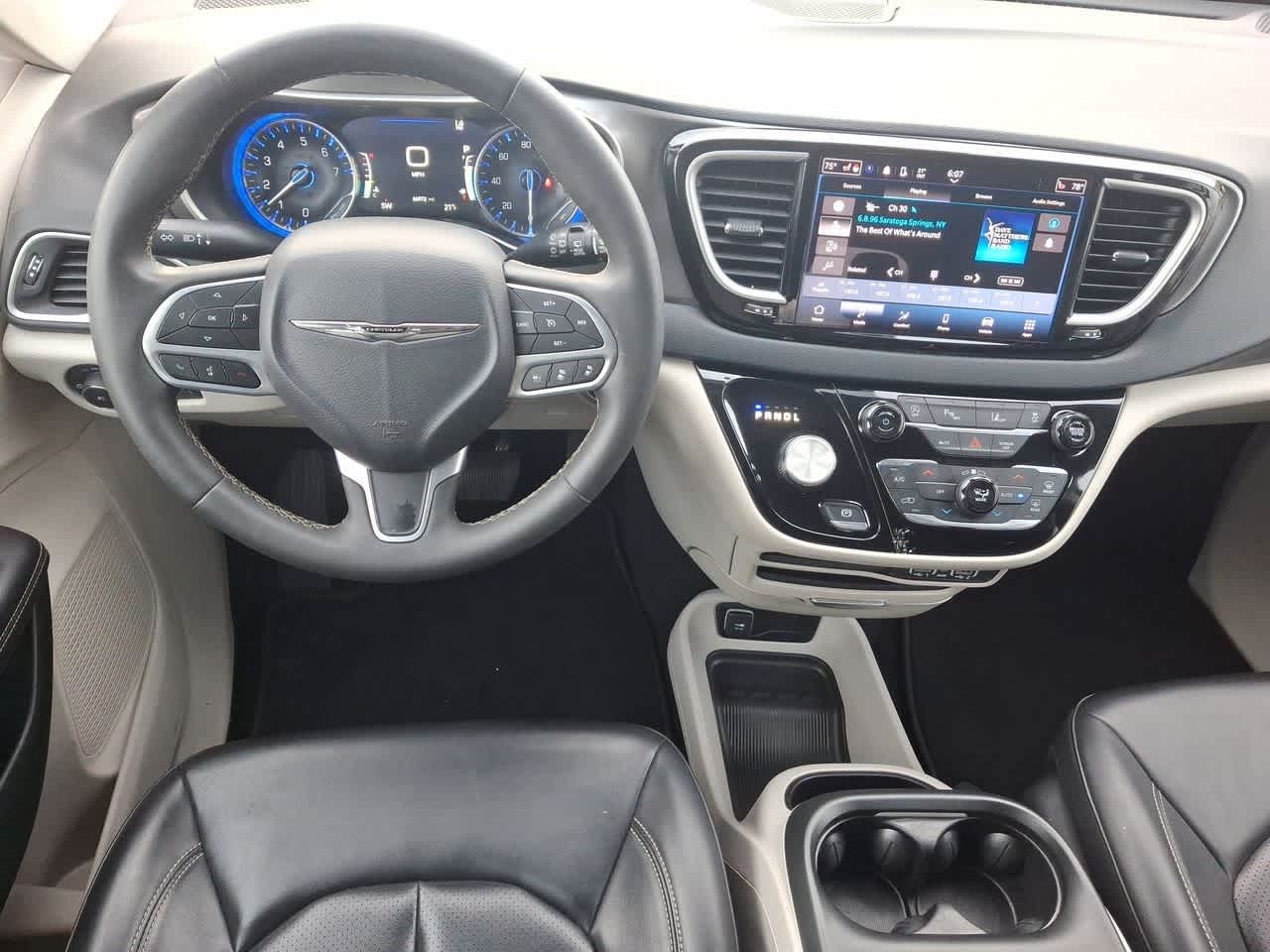 Thumbnail: 2023 Chrysler Pacifica - 27