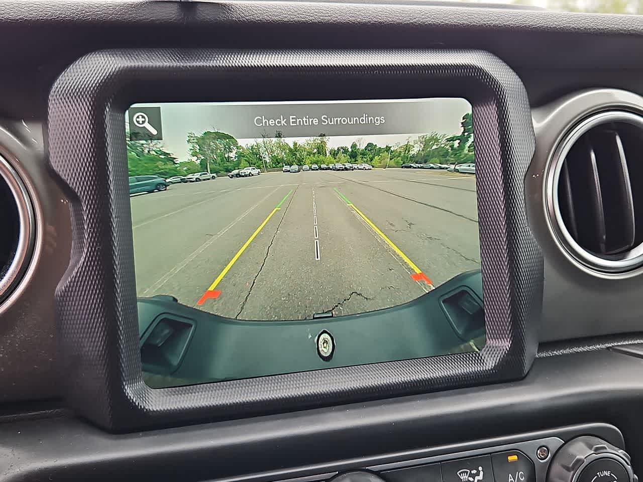 Thumbnail: 2020 Jeep Gladiator - 21