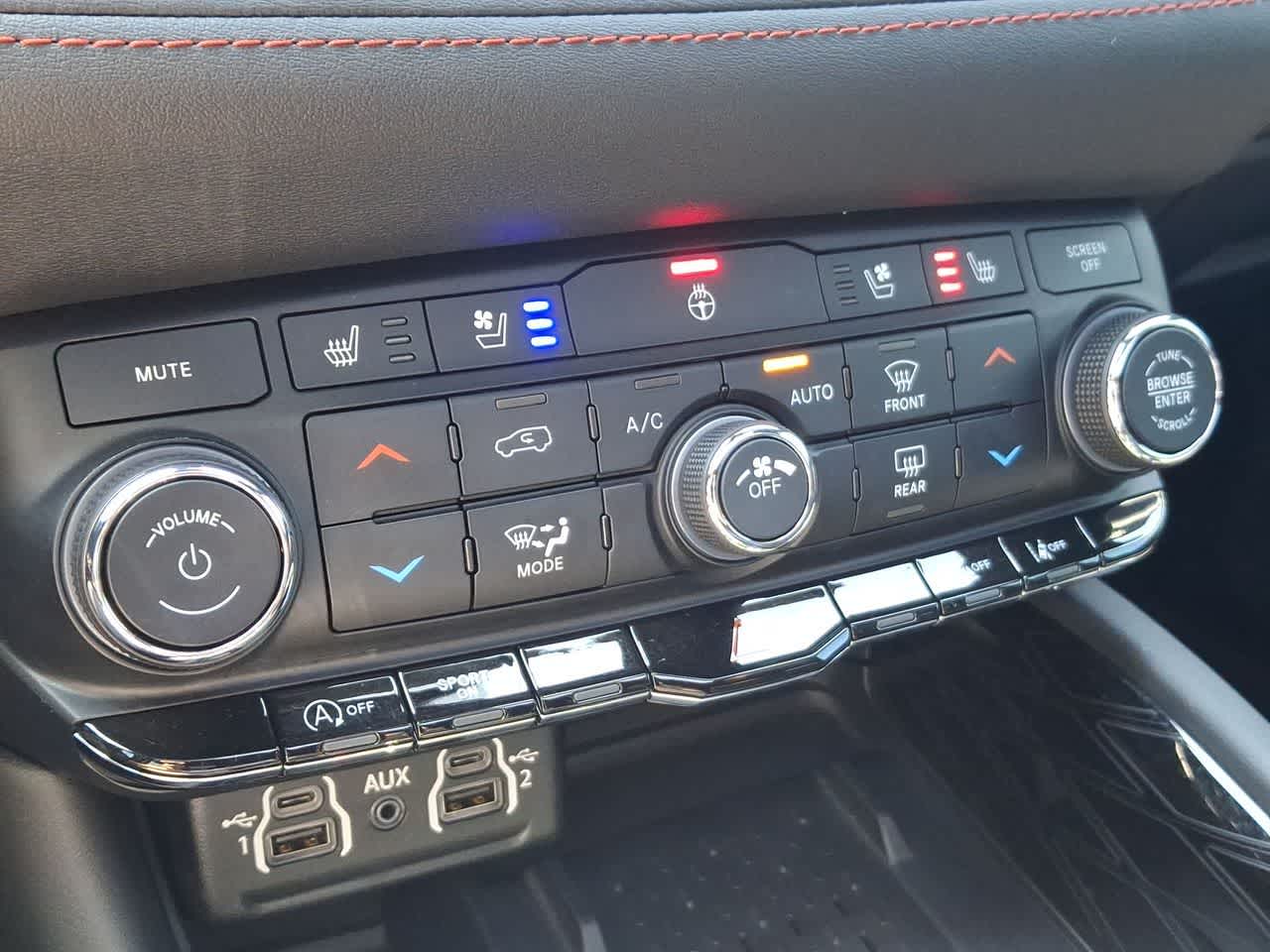 Thumbnail: 2025 Dodge Durango - 25