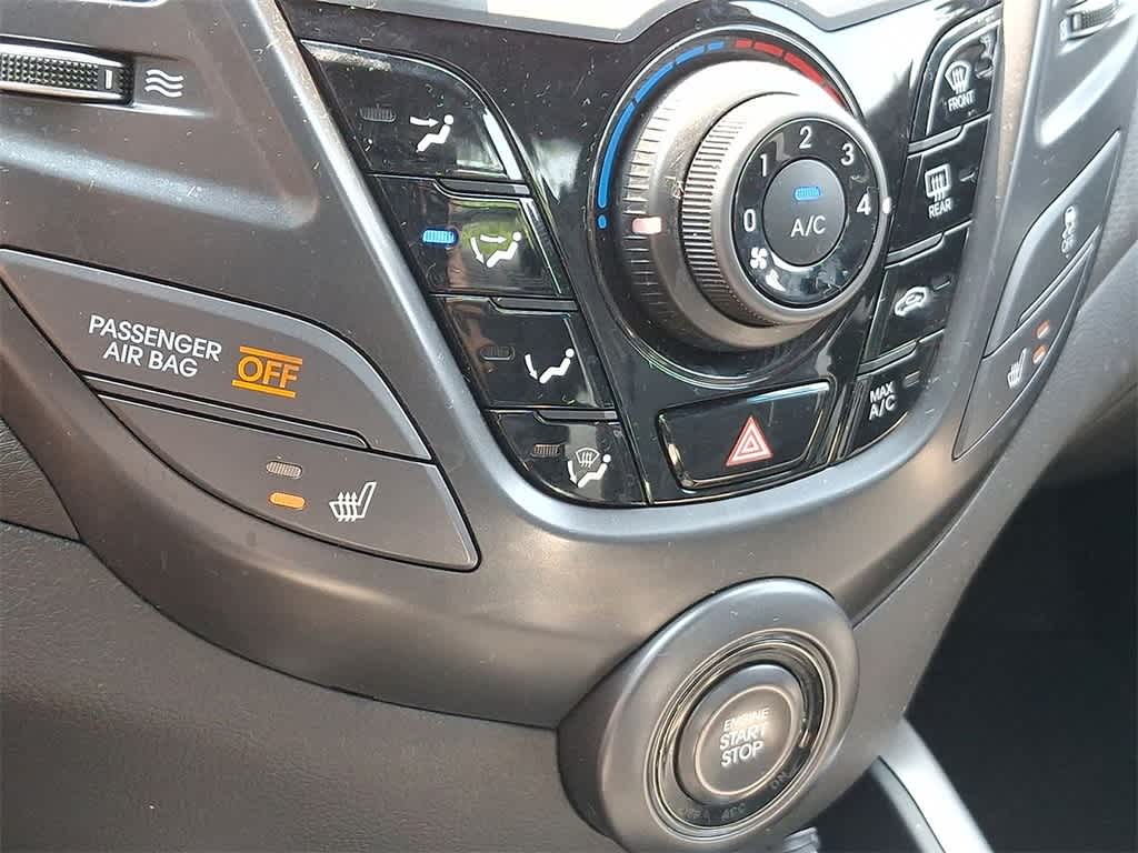 Thumbnail: 2015 Hyundai Veloster - 19