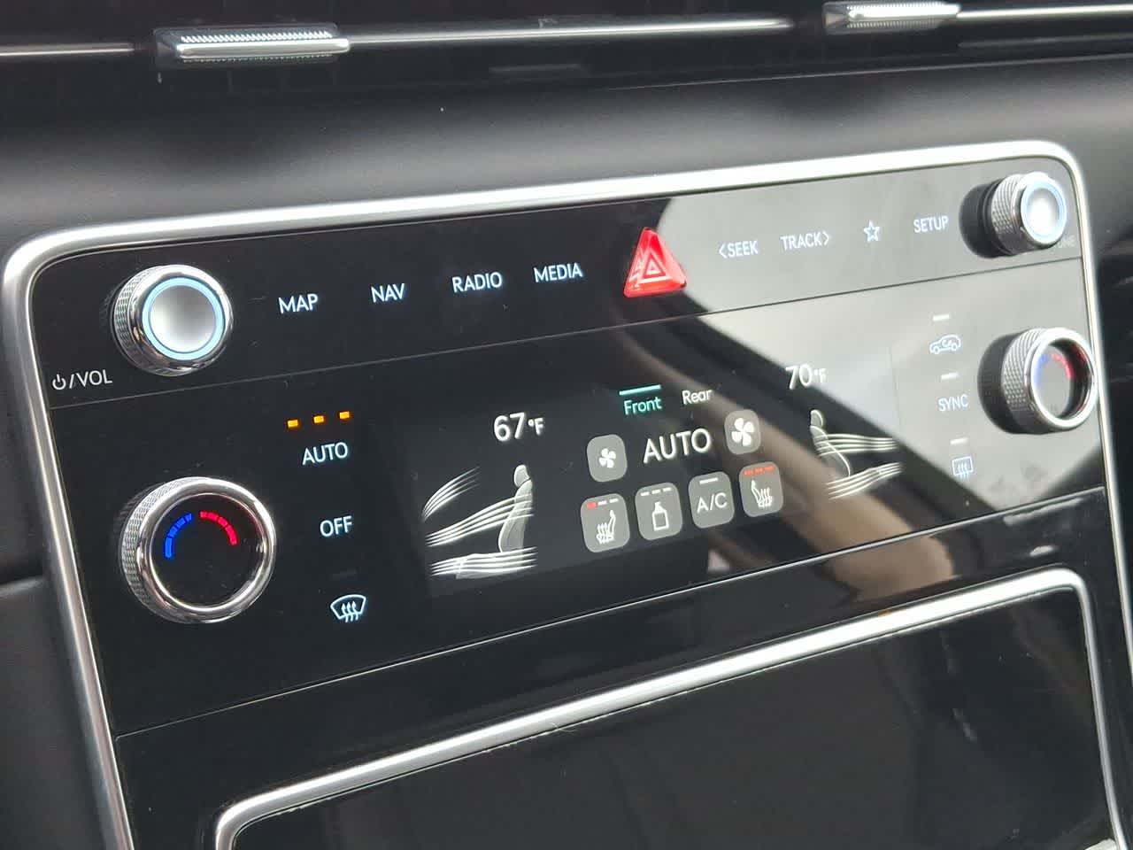 Thumbnail: 2025 Genesis GV80 - 25