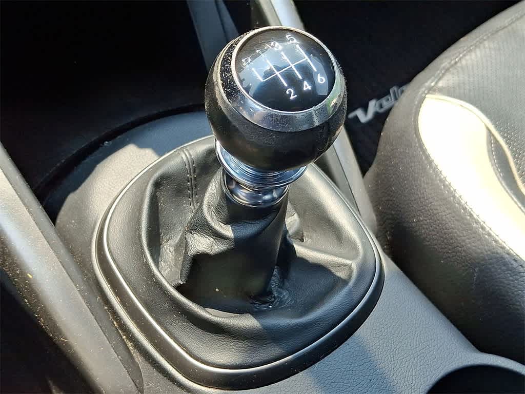 Thumbnail: 2015 Hyundai Veloster - 12