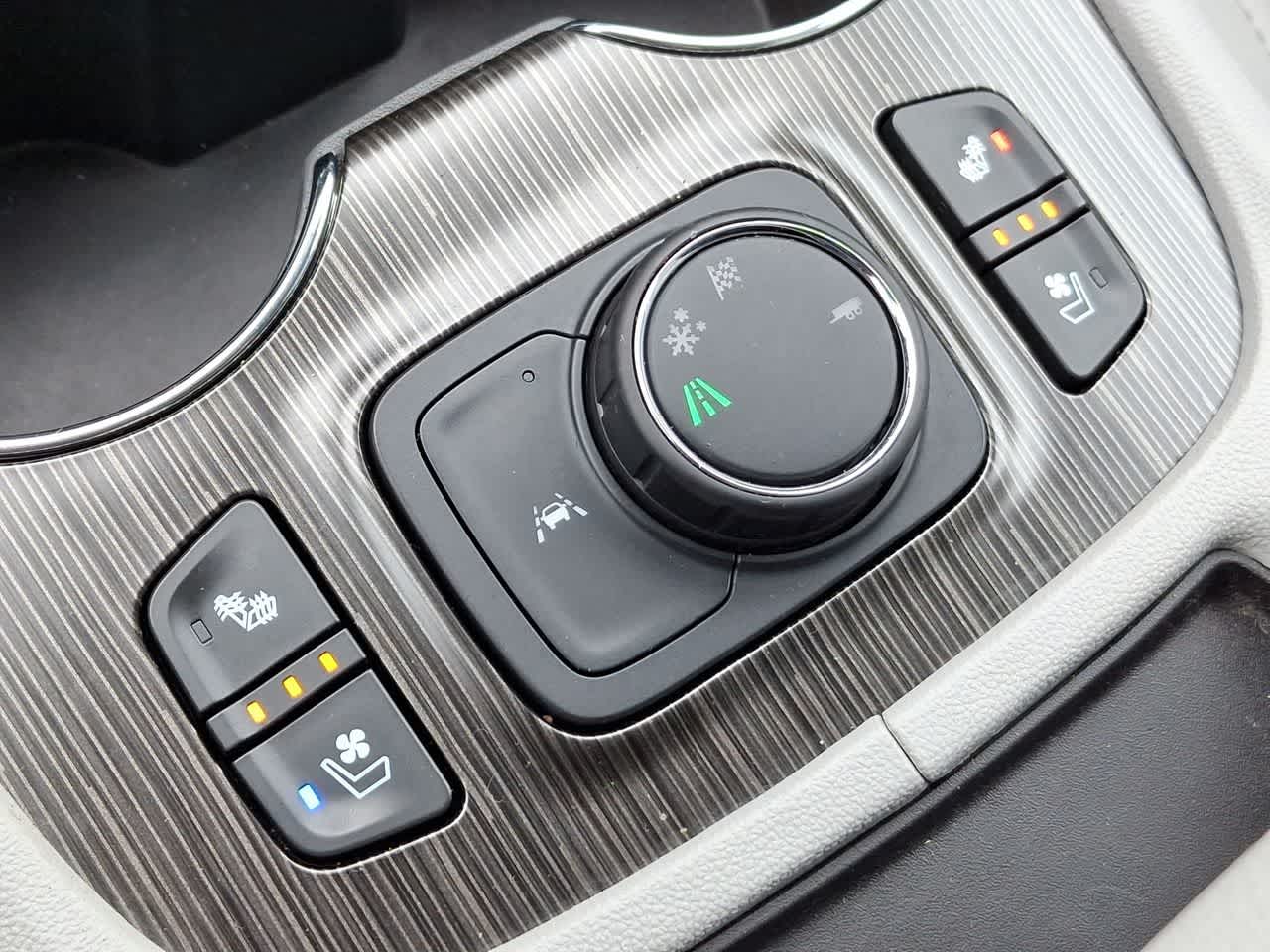 Thumbnail: 2023 GMC Acadia - 23