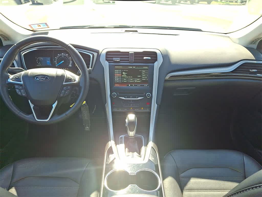 Thumbnail: 2015 Ford Fusion - 10