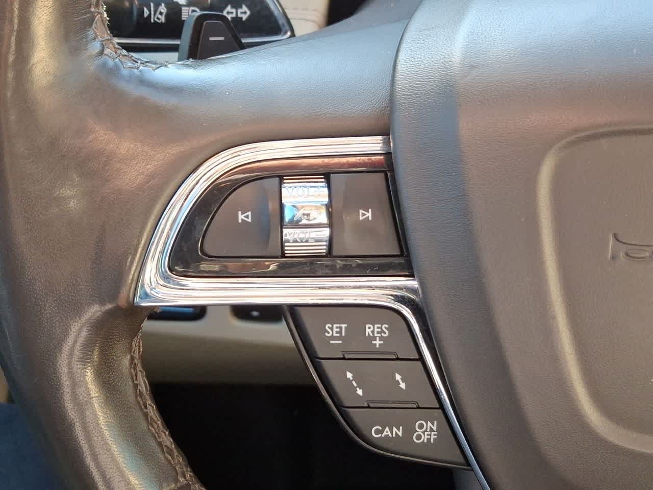 Thumbnail: 2019 Lincoln Navigator - 23