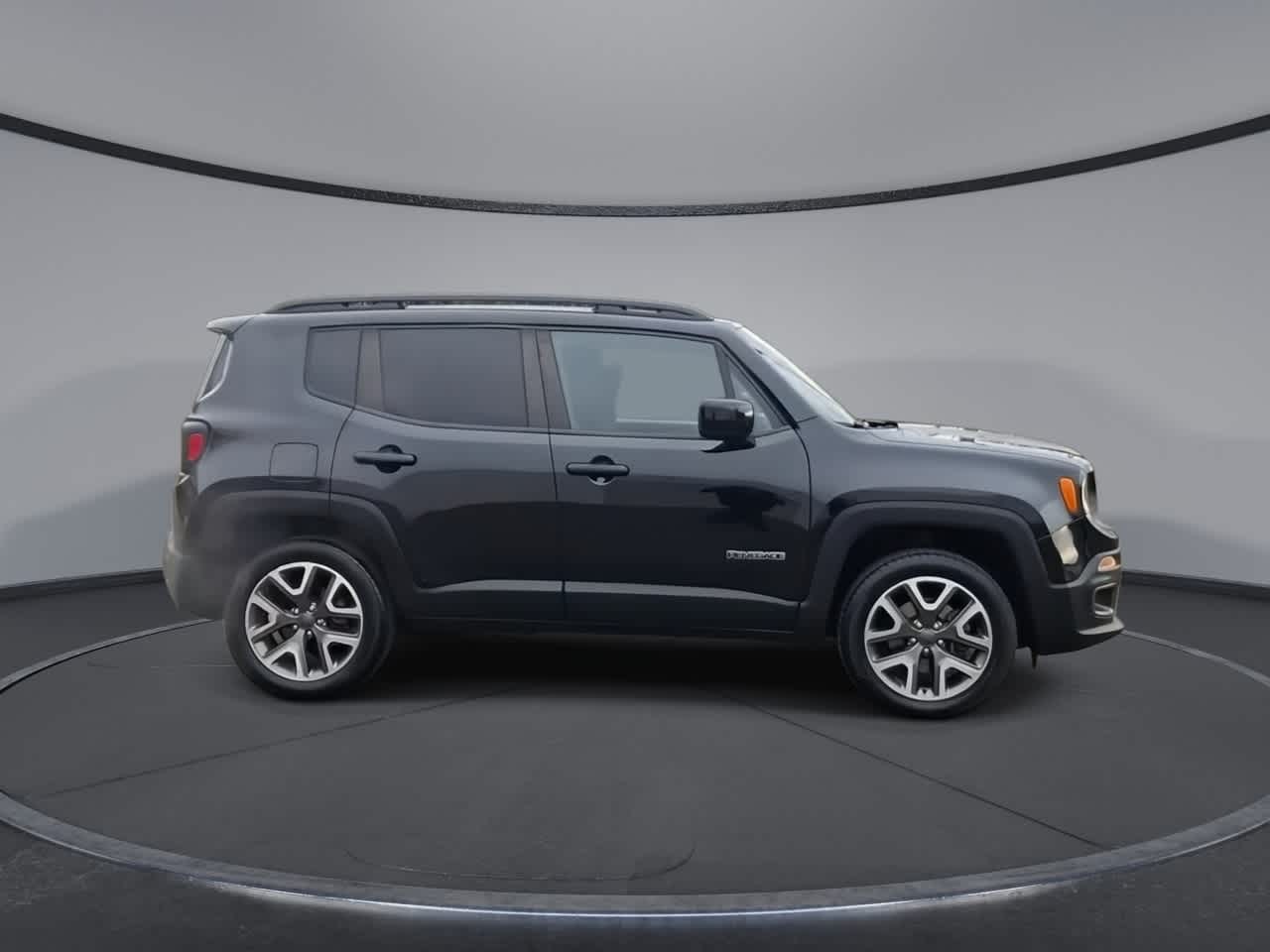 Thumbnail: 2017 Jeep Renegade - 9