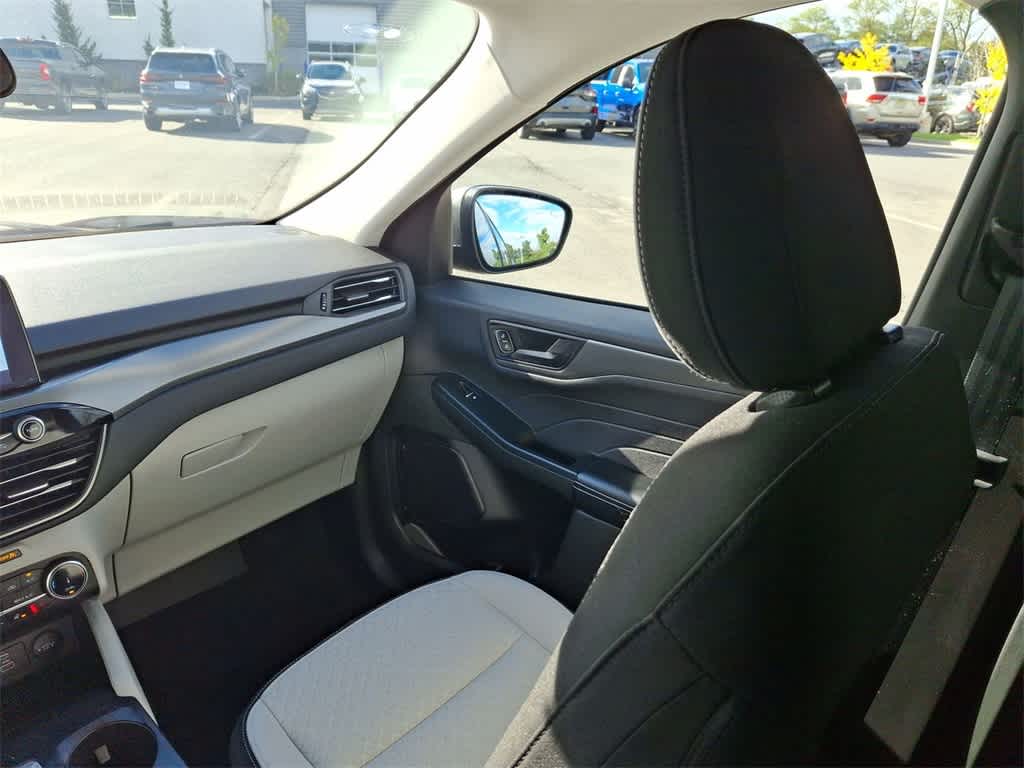 Thumbnail: 2023 Ford Escape - 11