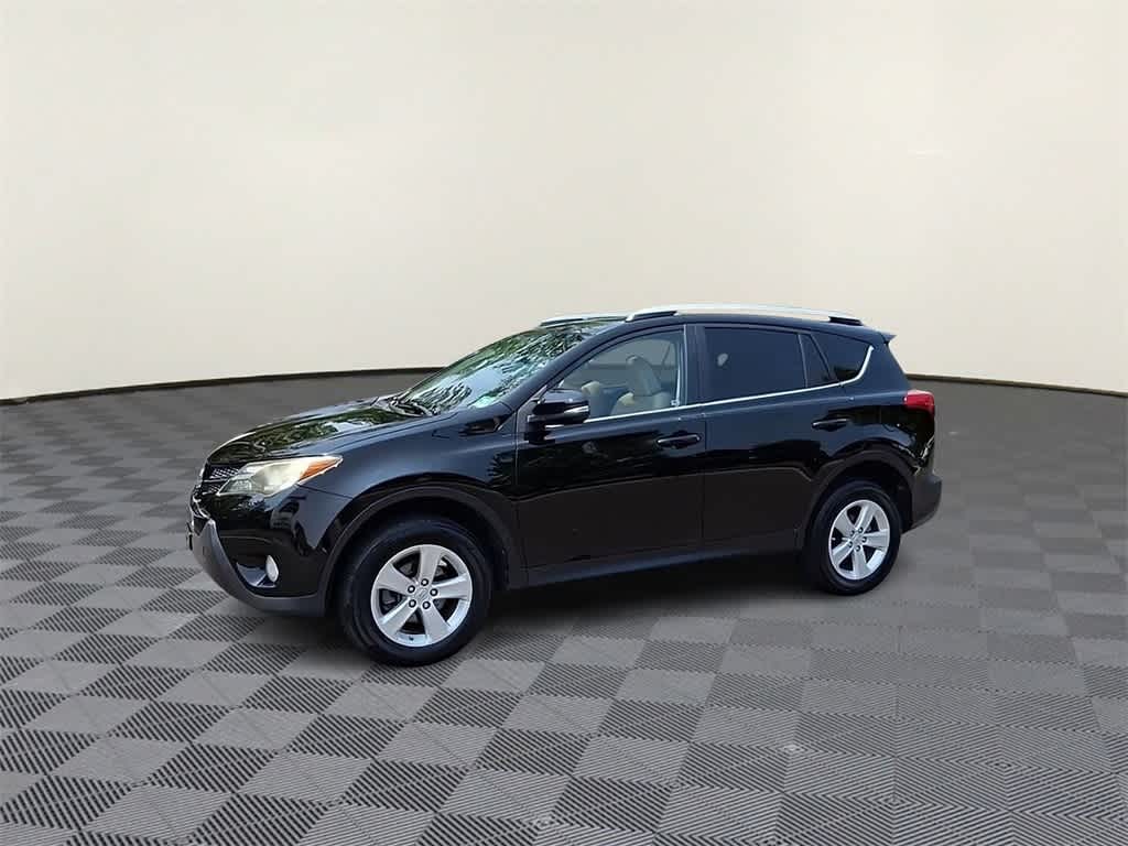 Thumbnail: 2014 Toyota RAV4 - 4