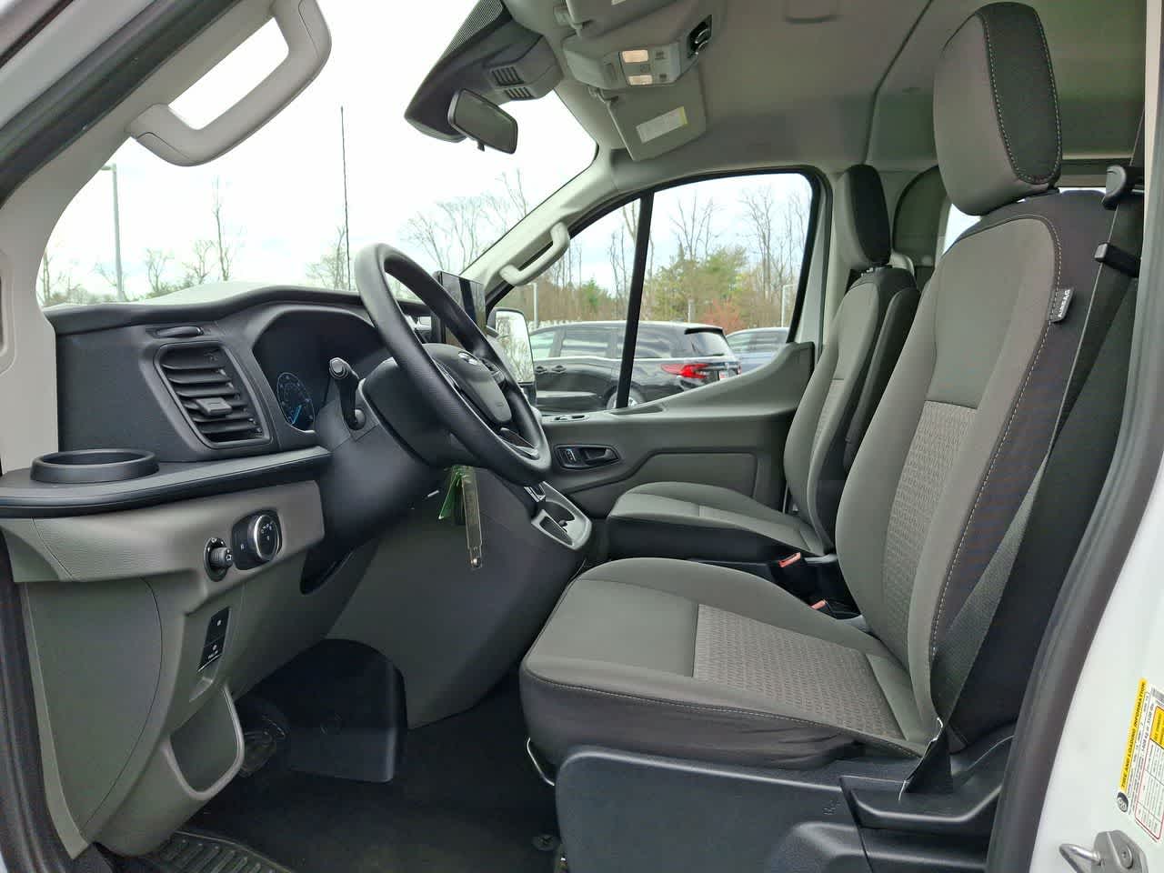 Thumbnail: 2023 Ford Econoline - 17