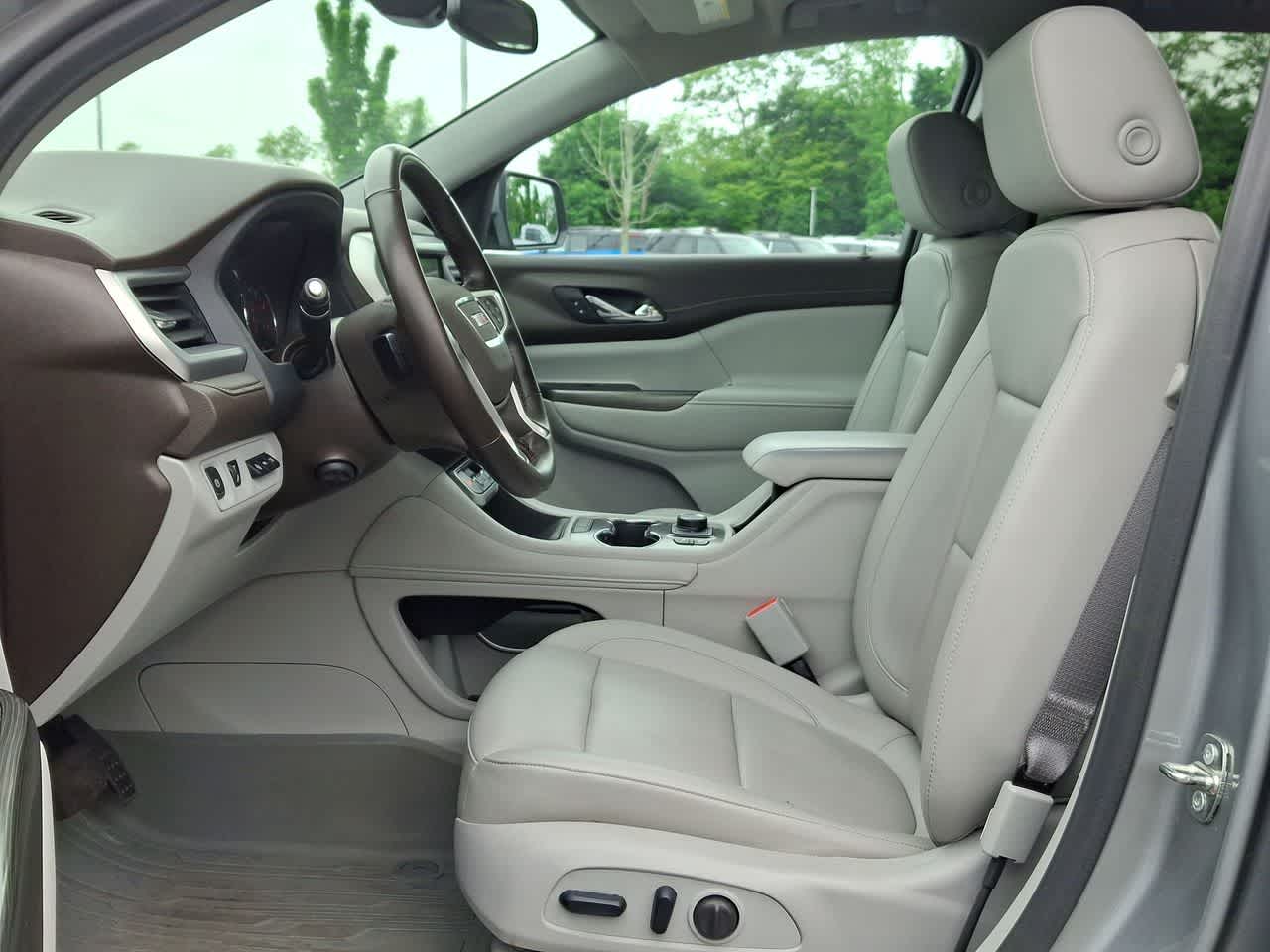 Thumbnail: 2023 GMC Acadia - 15