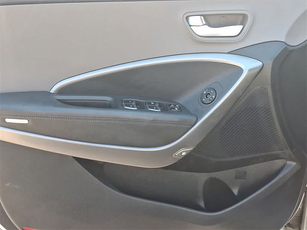 Thumbnail: 2014 Hyundai Santa Fe - 16