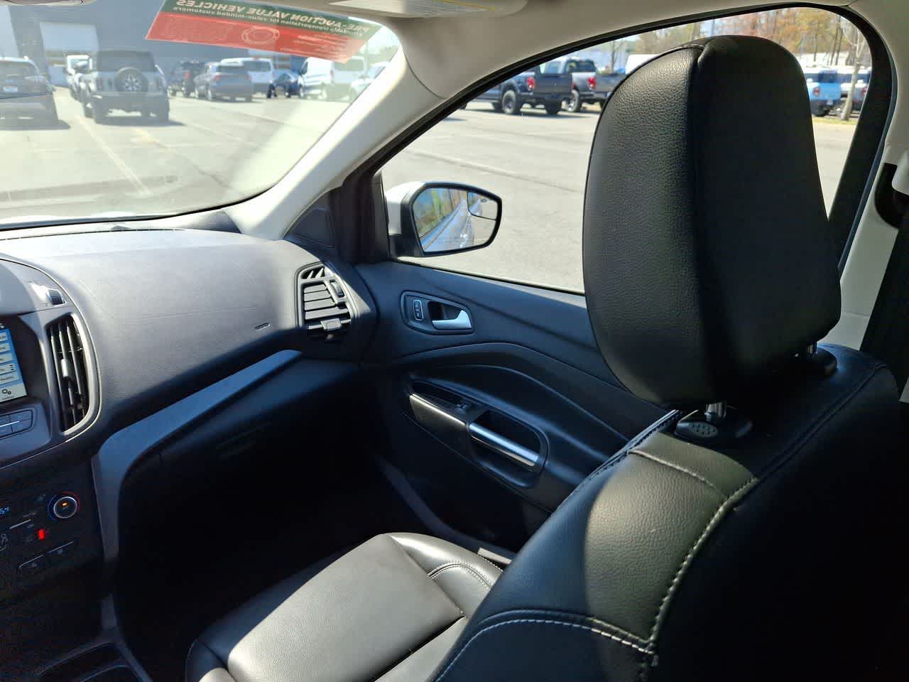 Thumbnail: 2019 Ford Escape - 11