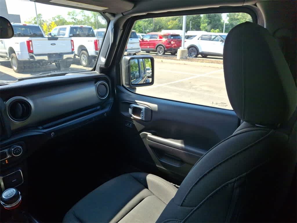 Thumbnail: 2019 Jeep Wrangler - 11