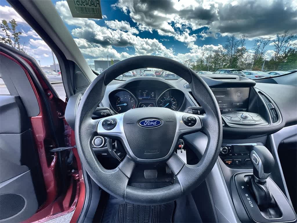 2015 Ford Escape SE 23