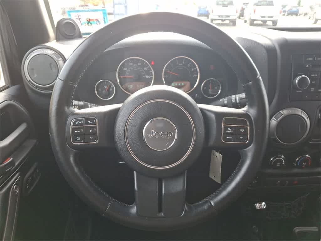 Thumbnail: 2013 Jeep Wrangler - 21