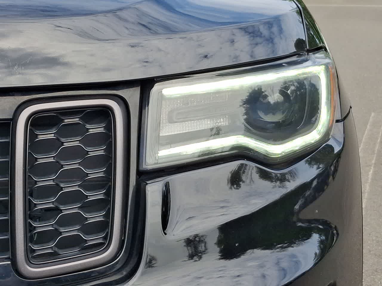 Thumbnail: 2020 Jeep Grand Cherokee - 30