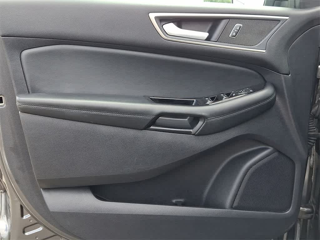 Thumbnail: 2020 Ford Edge - 10