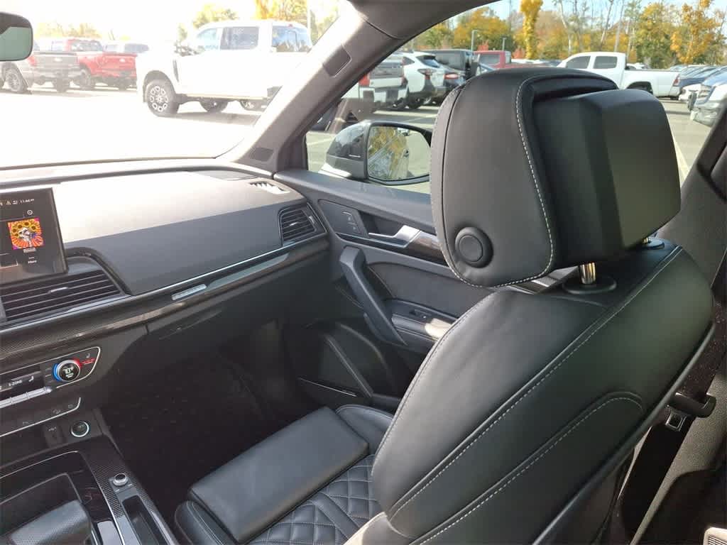 Thumbnail: 2023 Audi SQ5 - 11