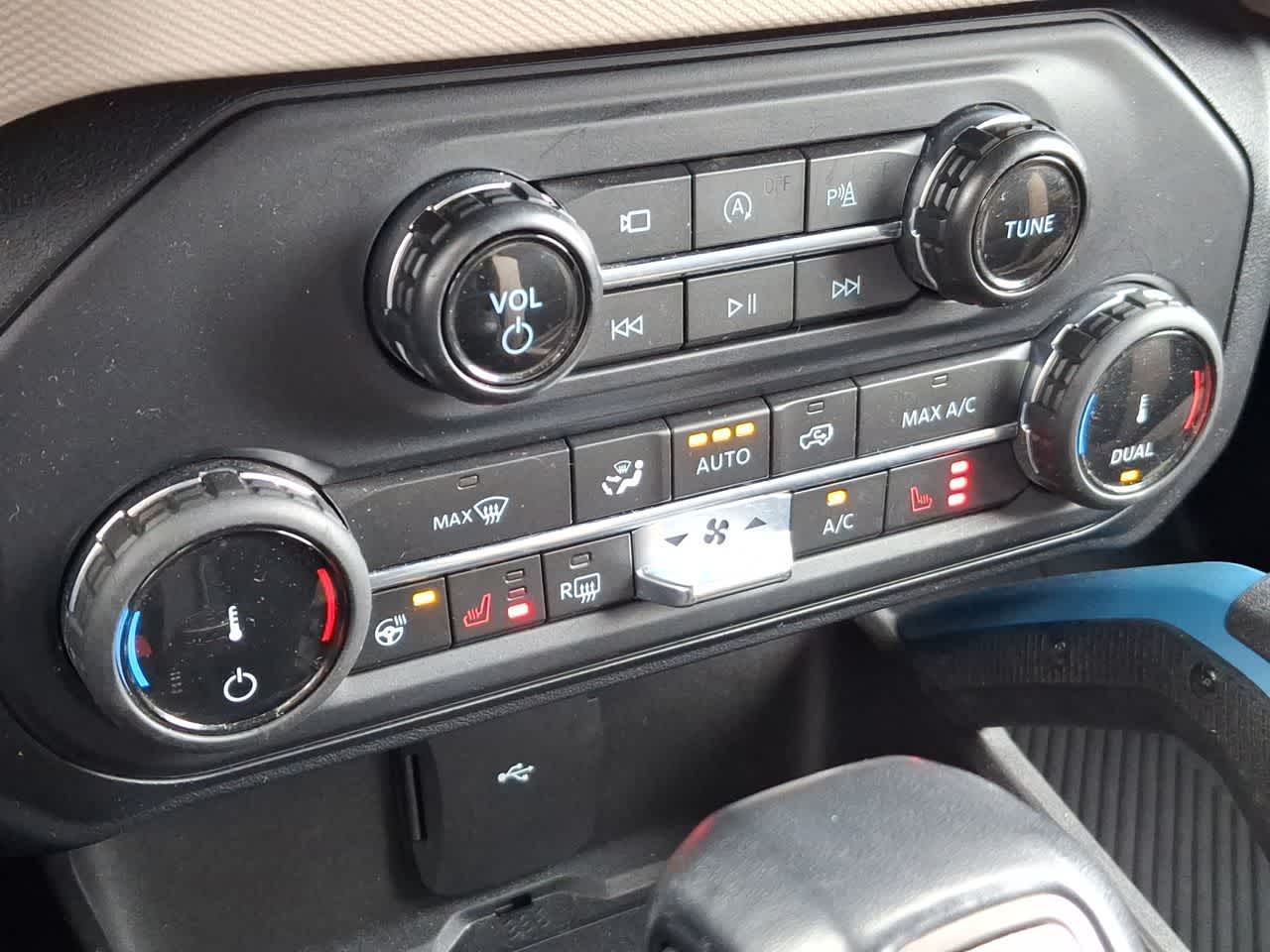 Thumbnail: 2022 Ford Bronco - 25