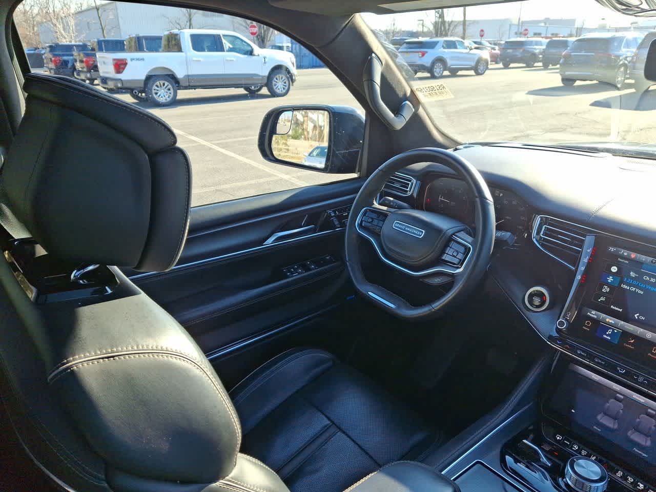 Thumbnail: 2024 Jeep Grand Wagoneer L - 15