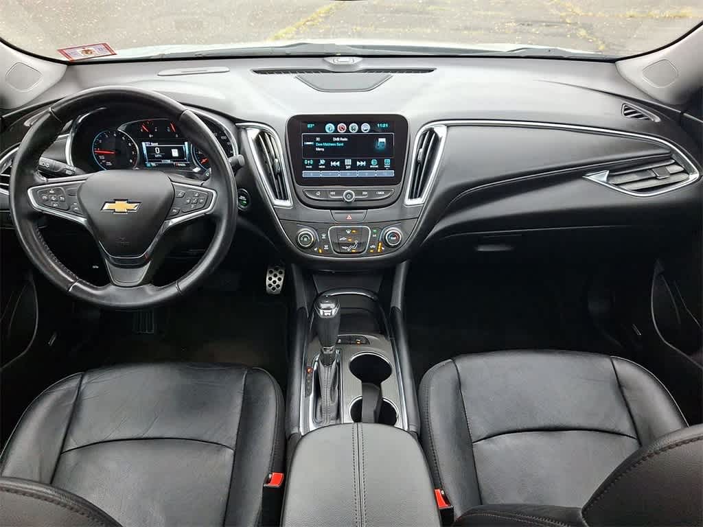 Thumbnail: 2017 Chevrolet Malibu - 10