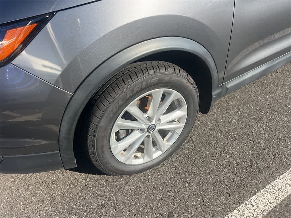 Thumbnail: 2019 Nissan Rogue Sport - 10