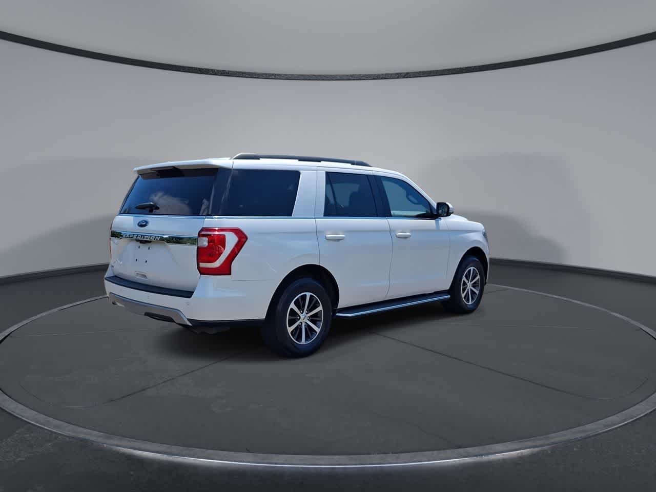 Thumbnail: 2018 Ford Expedition - 8