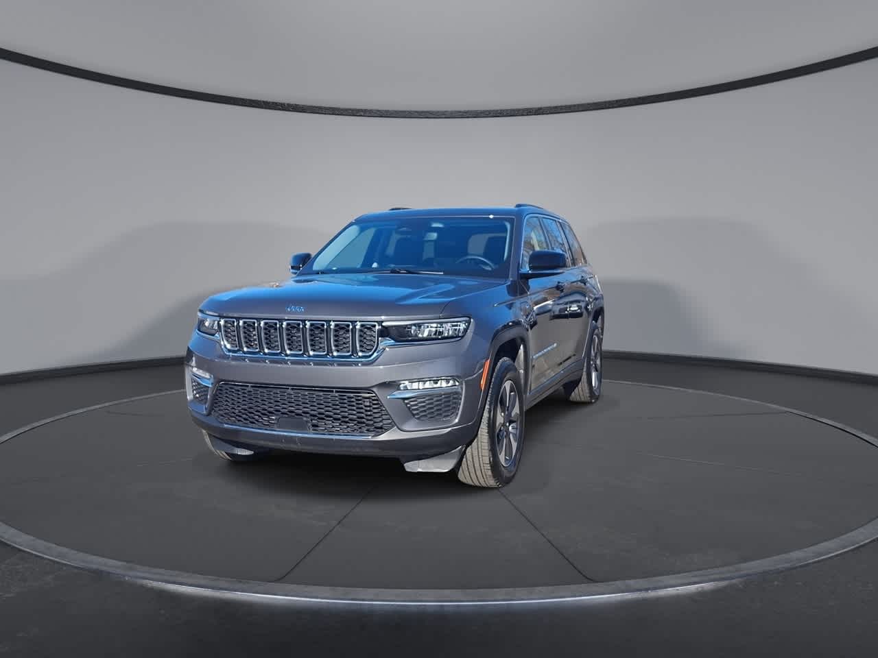 Thumbnail: 2024 Jeep Grand Cherokee - 3